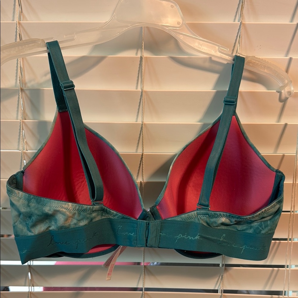 Like new Pink Victoria’s Secret 38DD Teal Tie Dyed Bra - Picture 2 of 6